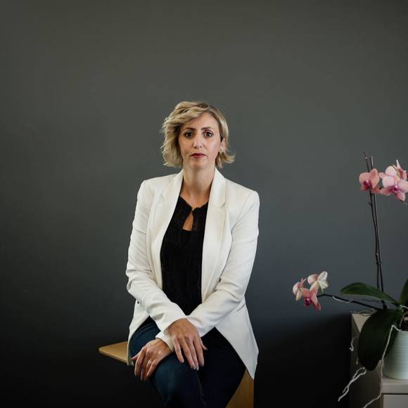 Meet your Posher, Fadela - Picture 1 of 1